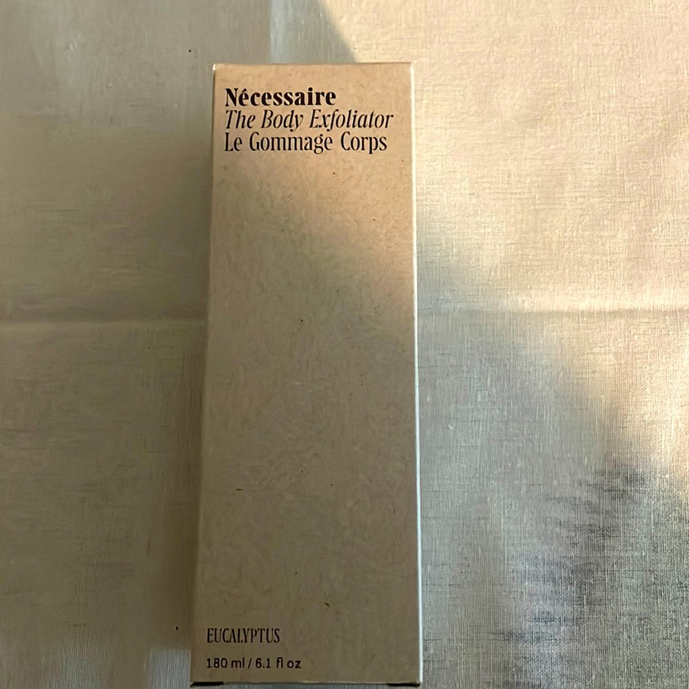 Necessarie - the body exfoliator